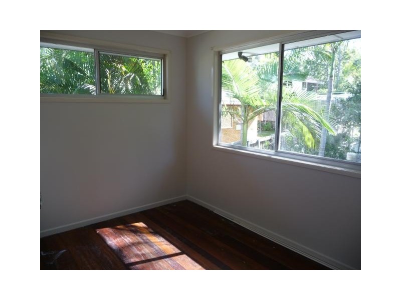 8 Carwell Avenue, Petrie QLD 4502