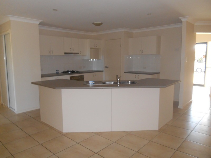 3 Diane Parade, Kallangur QLD 4503