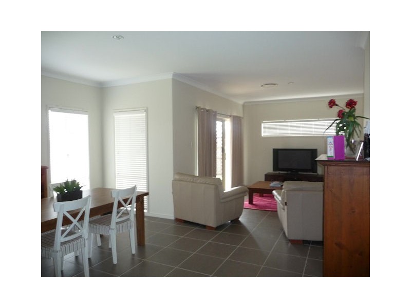 North Lakes QLD 4509