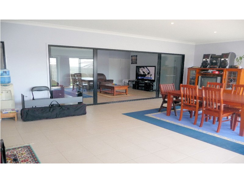 115 Sheaves rd, Kallangur QLD 4503