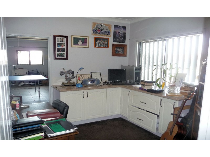 115 Sheaves rd, Kallangur QLD 4503