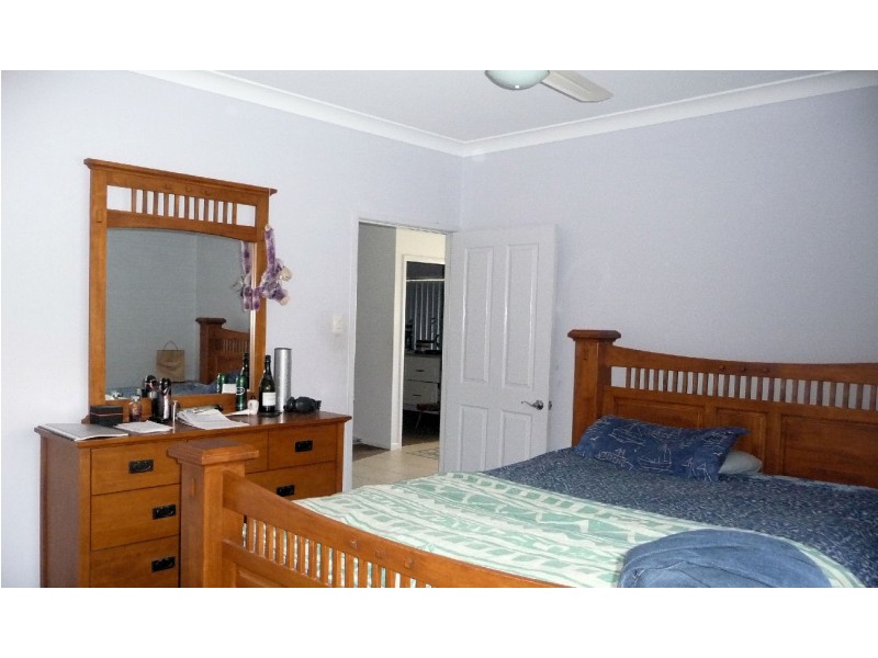 115 Sheaves rd, Kallangur QLD 4503