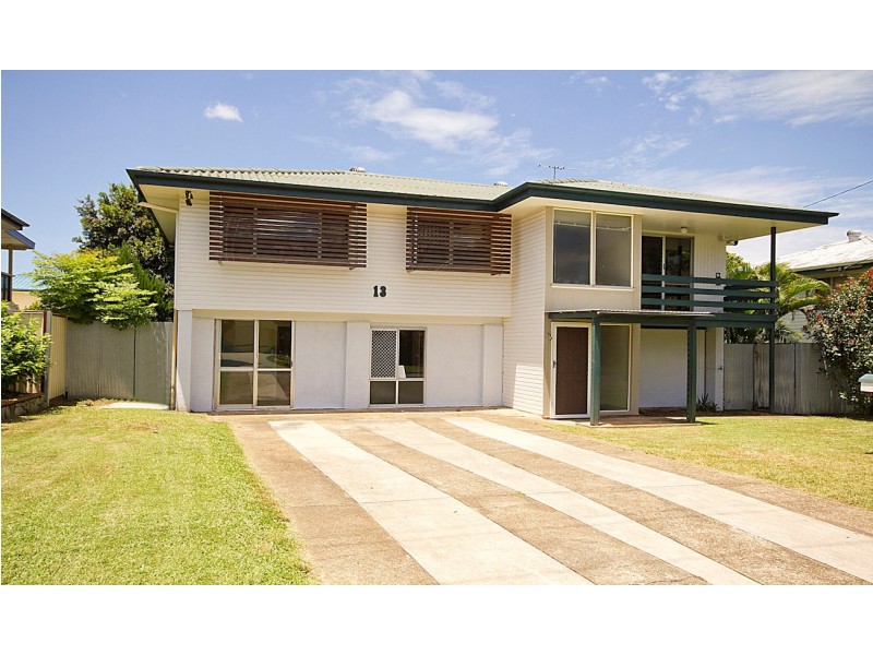 13 Golden Avenue, Kallangur QLD 4503