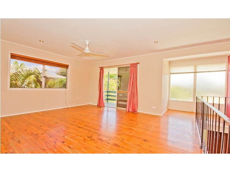 13 Golden Avenue, Kallangur QLD 4503