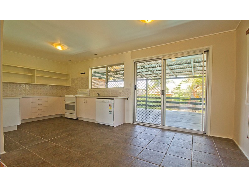 13 Golden Avenue, Kallangur QLD 4503
