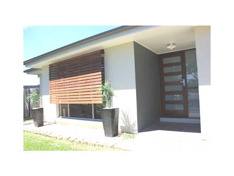 60 Goshawk Drive, Kallangur QLD 4503