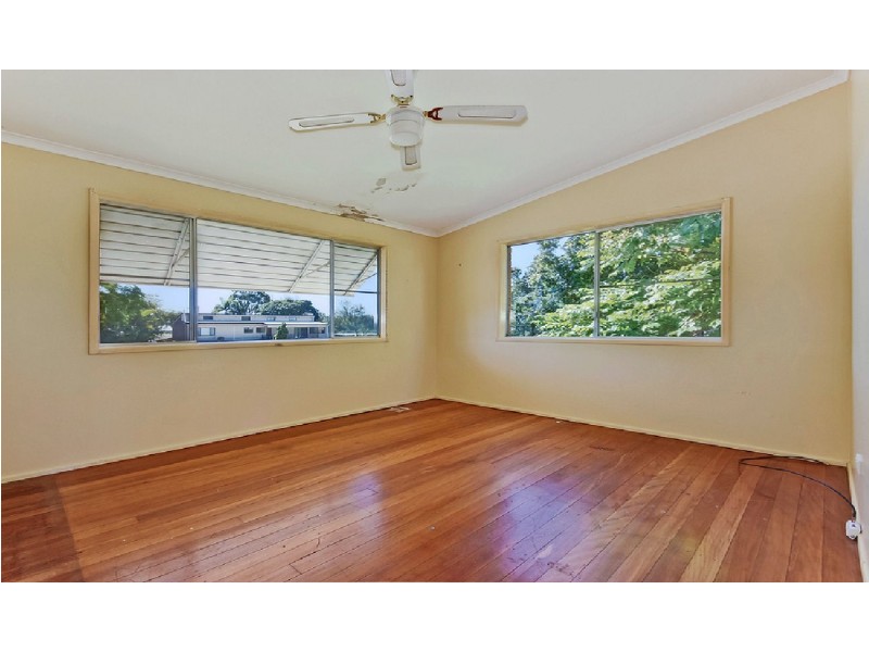 17 Campbell Street, Kallangur QLD 4503