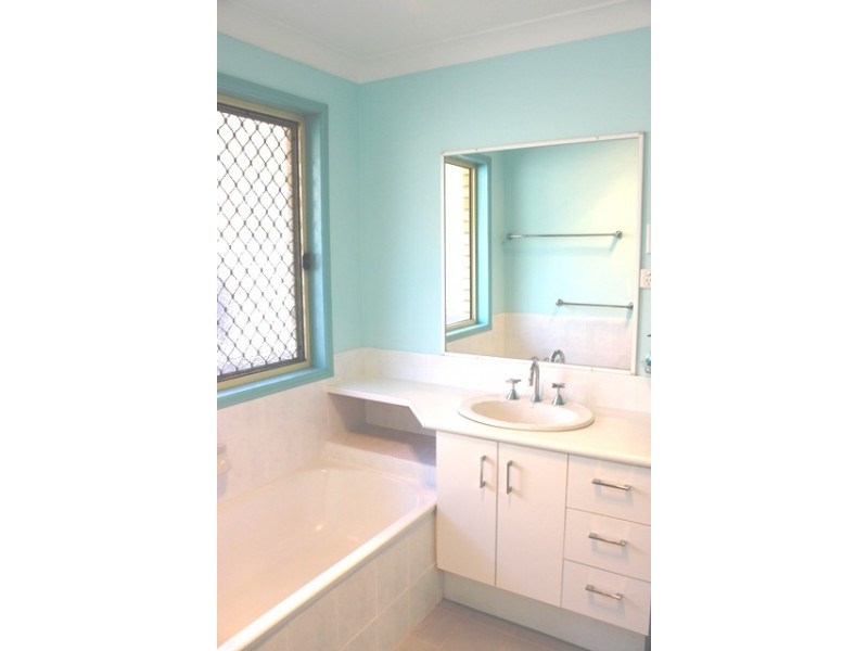 1 Awaba, Deception Bay QLD 4508