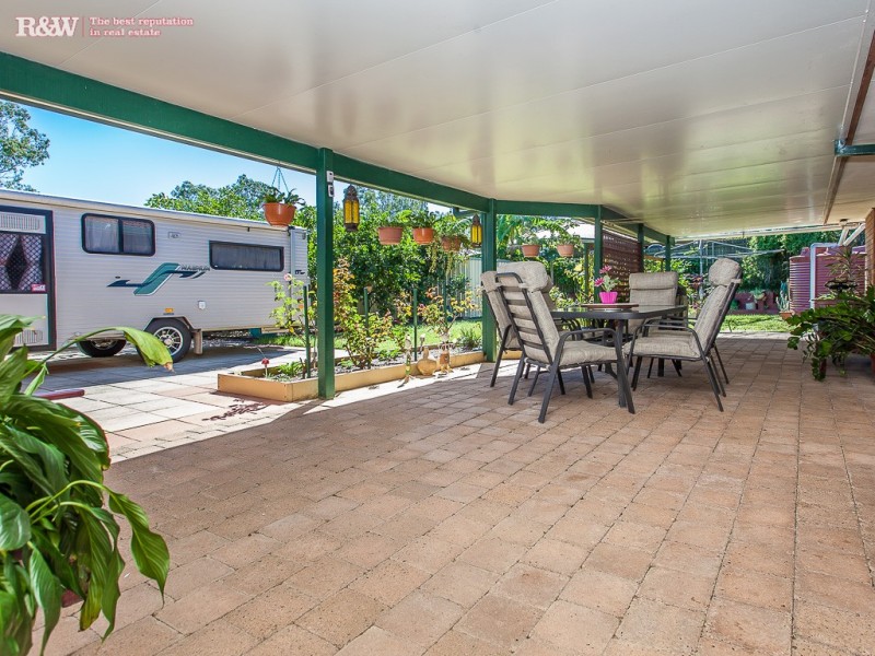 13 Barrine Pde, Petrie QLD 4502