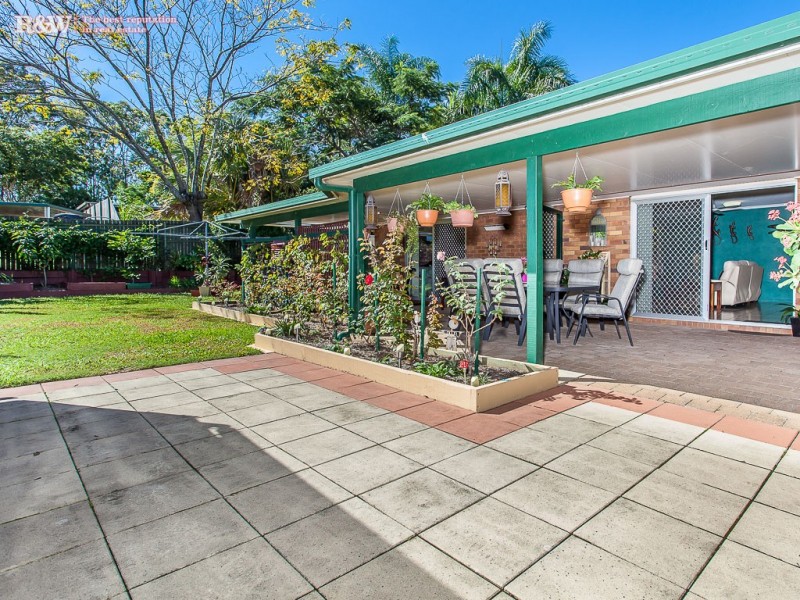 13 Barrine Pde, Petrie QLD 4502