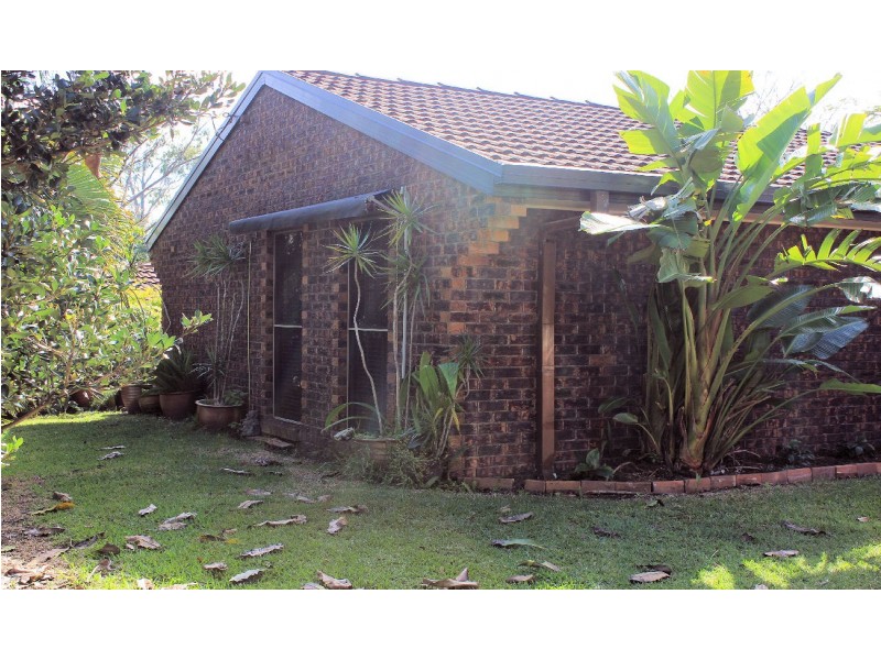 15 Barrine Ct, Petrie QLD 4502