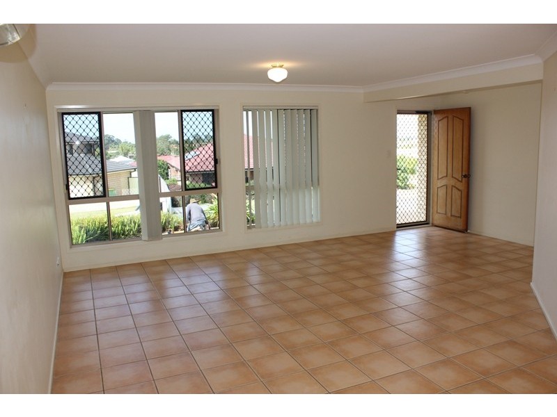 11 Vibrant Ct, Dakabin QLD 4503