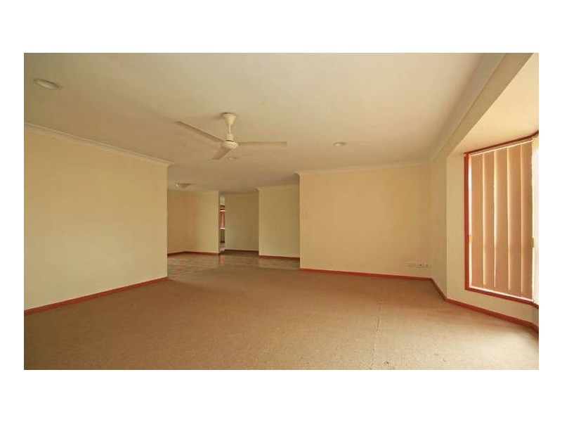 18 Talbot, Kallangur QLD 4503