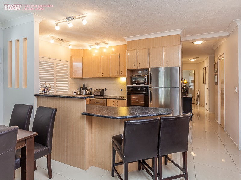 4/93 Marine Pde, Redcliffe QLD 4020