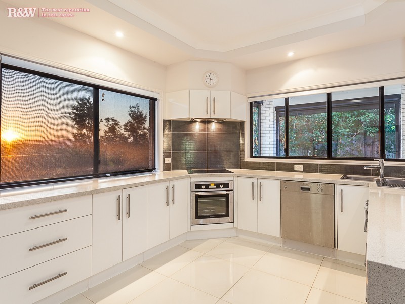 16 Avonlea St, Murrumba Downs QLD 4503