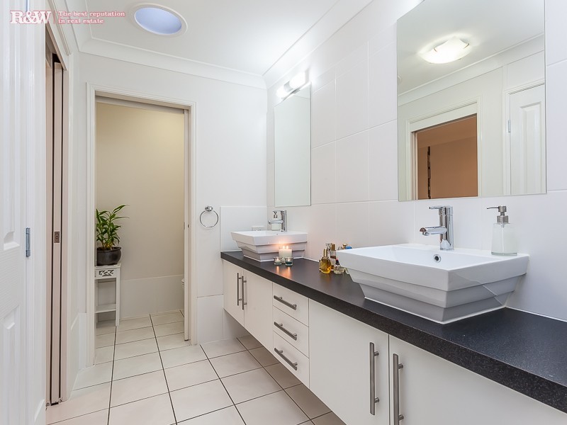 16 Avonlea St, Murrumba Downs QLD 4503