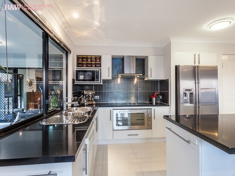 16 Avonlea St, Murrumba Downs QLD 4503