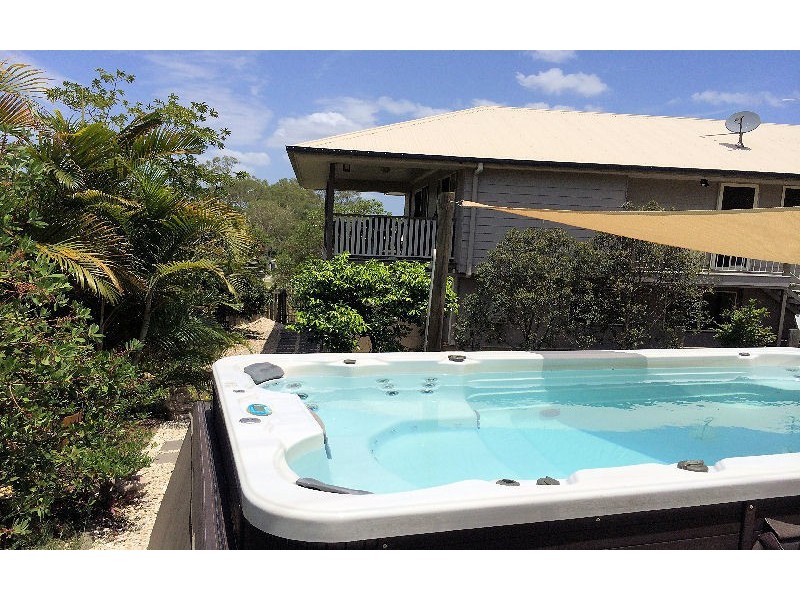 2 Justine Mary Ct, Kallangur QLD 4503