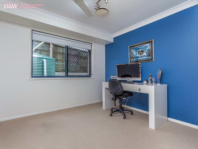 5 Feldsman Ct, Petrie QLD 4502