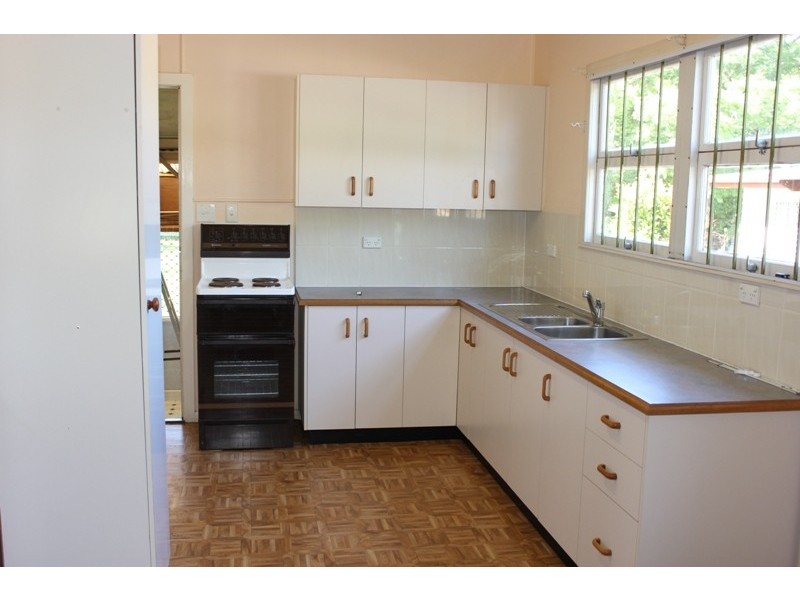 10 mcneil, Kallangur QLD 4503