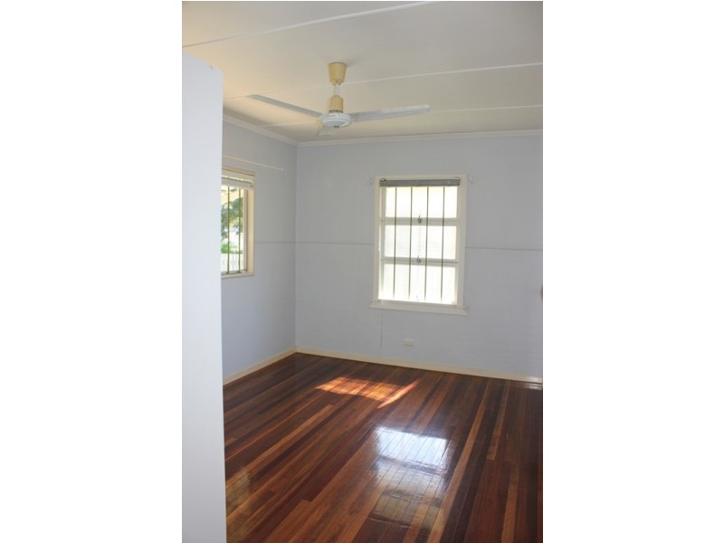 10 mcneil, Kallangur QLD 4503