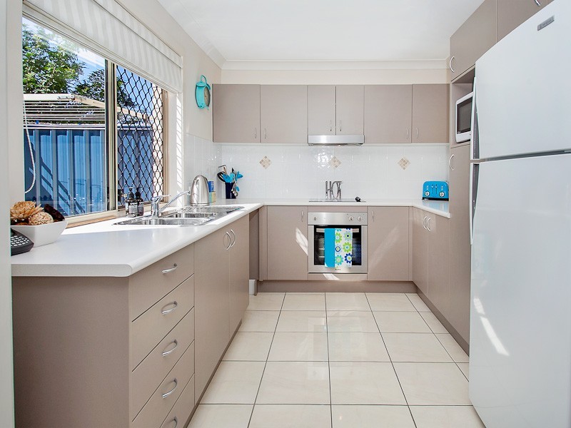 1/12 Ahern St, Kallangur QLD 4503