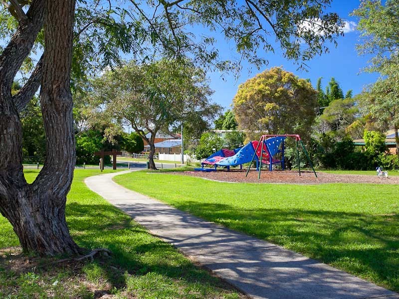 1/12 Ahern St, Kallangur QLD 4503