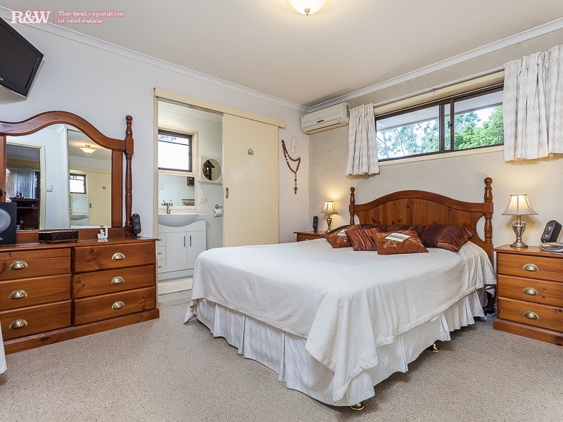 37 Woonara Dr, Petrie QLD 4502