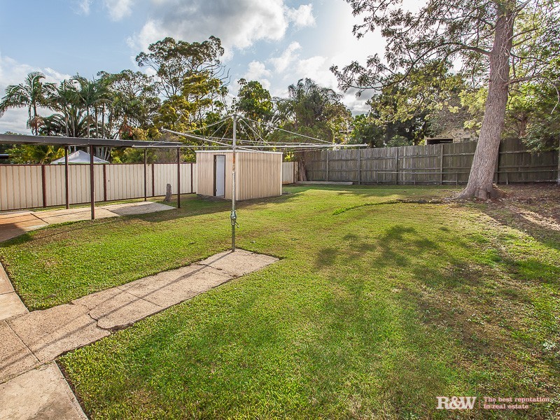 64 Wattle, Kallangur QLD 4503