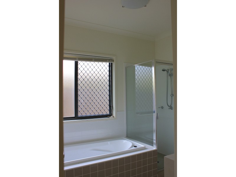 North Lakes QLD 4509