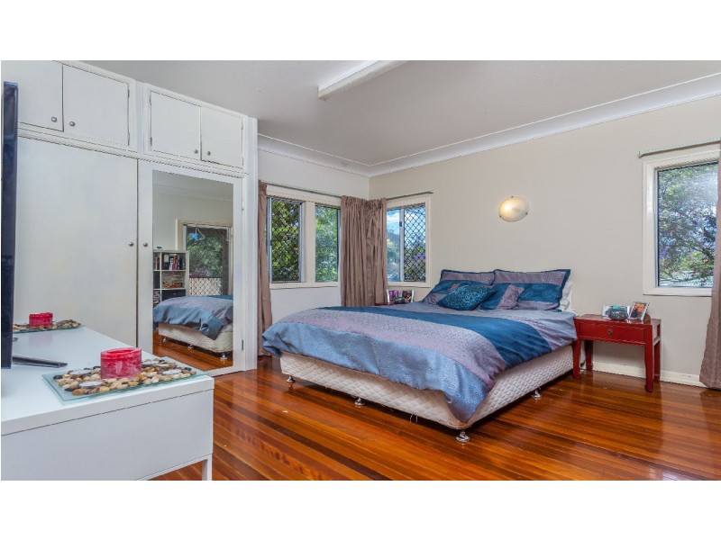 17 Boona St, Petrie QLD 4502