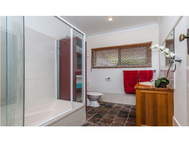 17 Boona St, Petrie QLD 4502