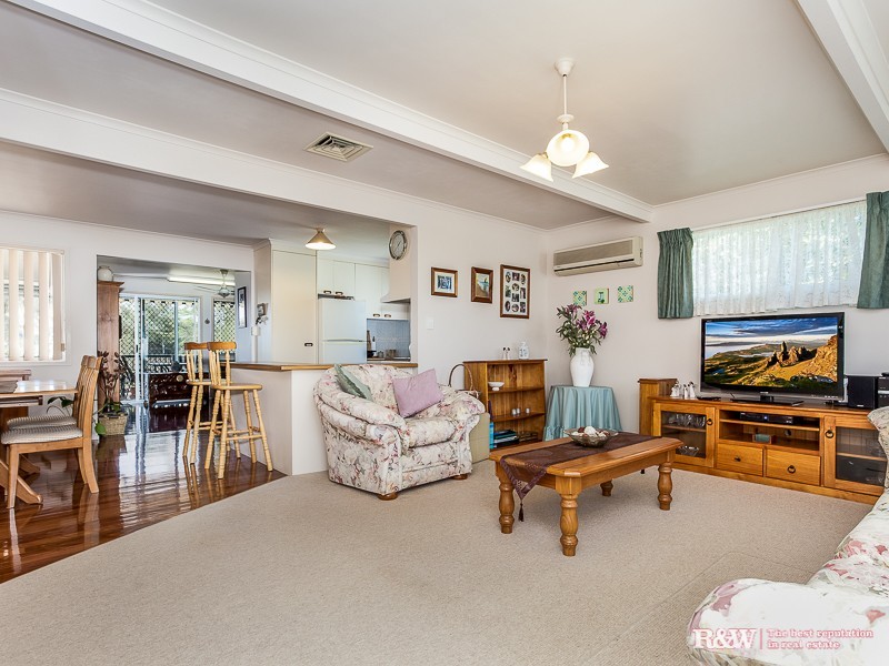18 Aquarius St, Kallangur QLD 4503