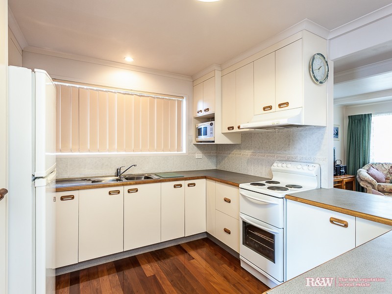 18 Aquarius St, Kallangur QLD 4503