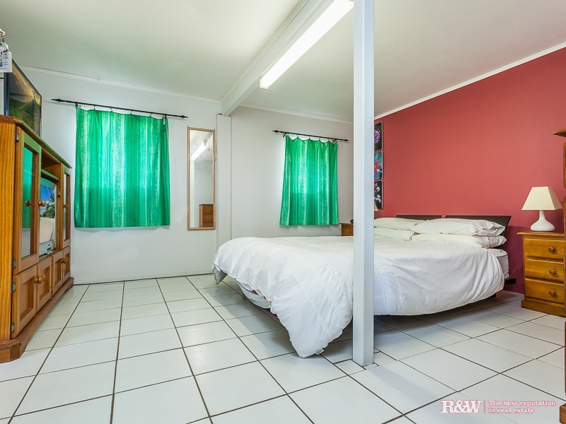 18 Aquarius St, Kallangur QLD 4503