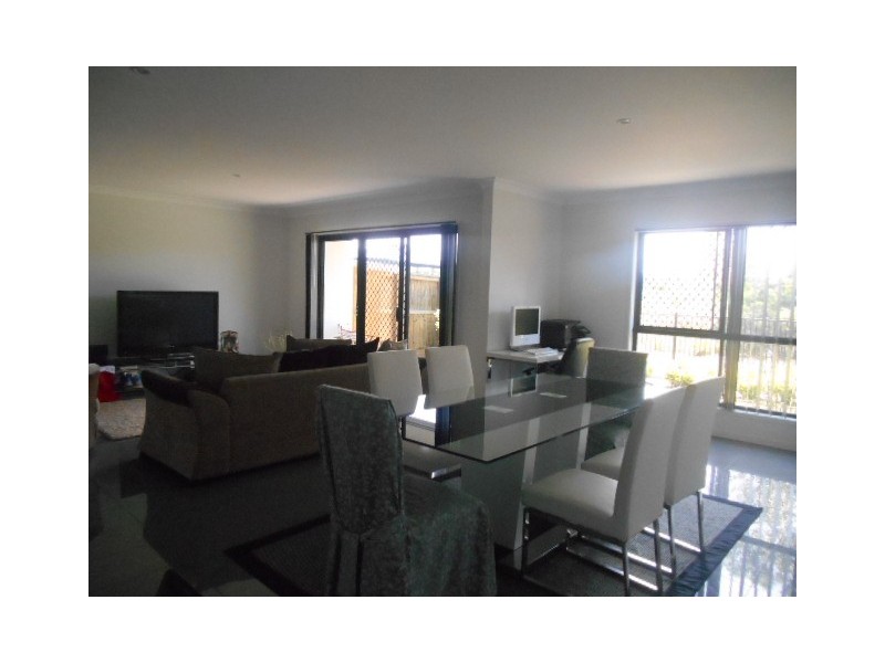 North Lakes QLD 4509