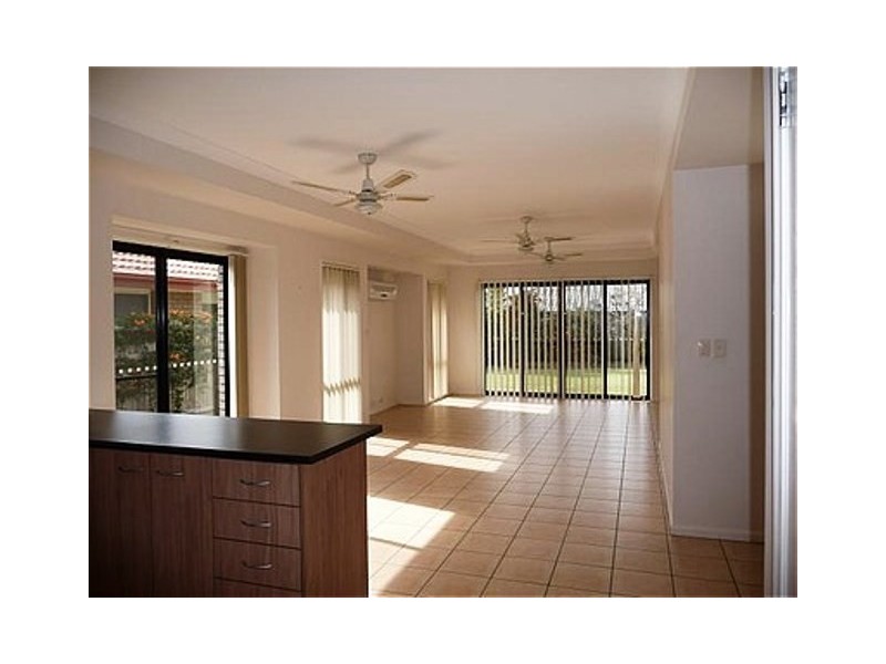 North Lakes QLD 4509
