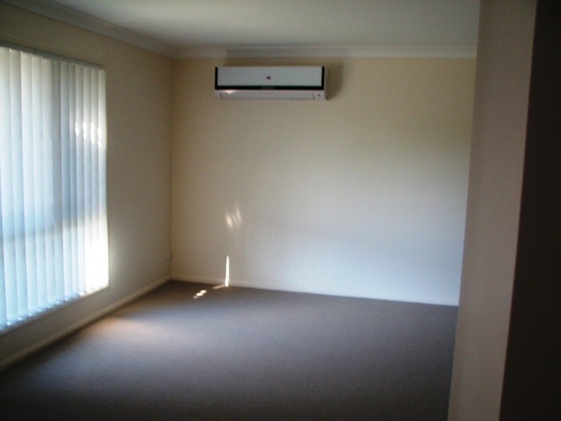 4 LIFESTYLE CLOSE, Waterford West QLD 4133