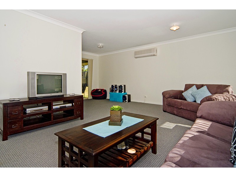 15 Lahore, Crestmead QLD 4132