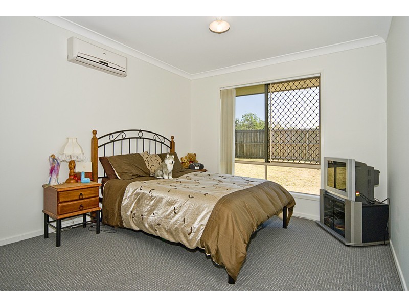 15 Lahore, Crestmead QLD 4132