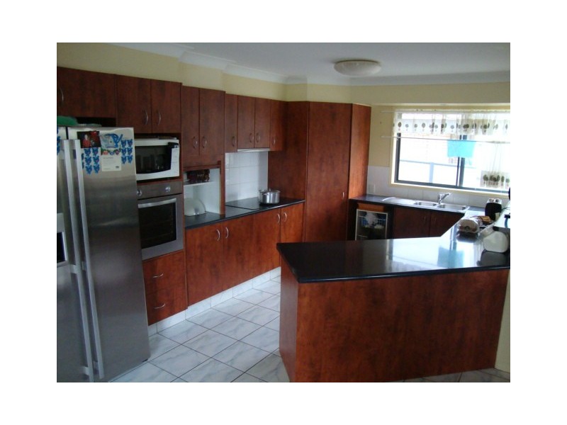 15 ROBUR Street, Marsden QLD 4132