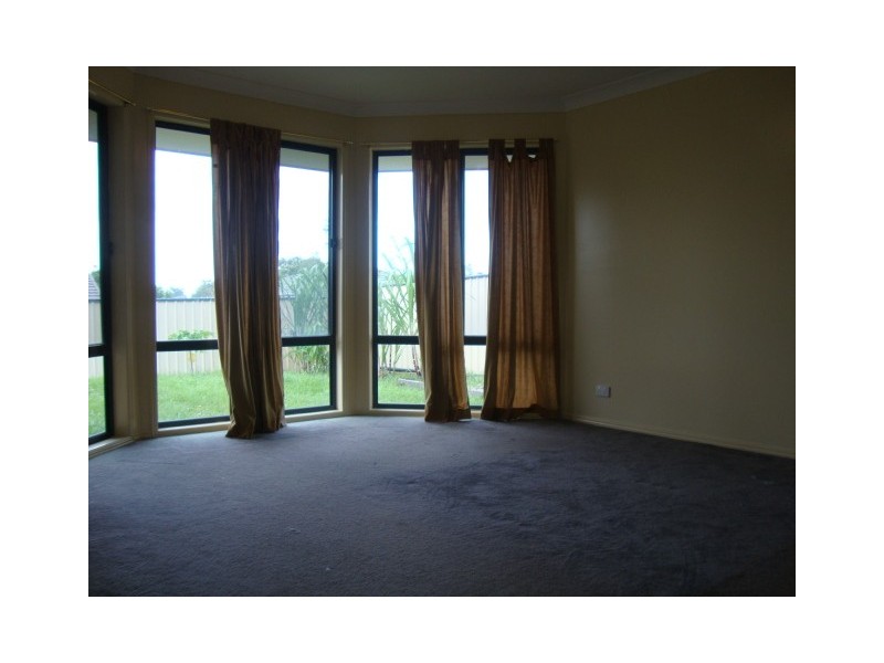 15 ROBUR Street, Marsden QLD 4132