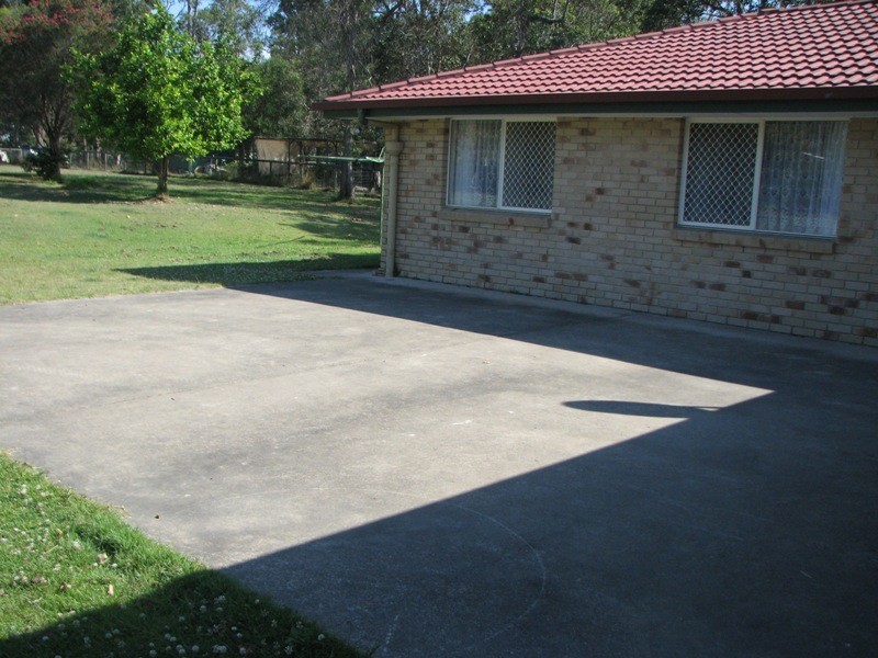 39 DUNGAREE DRIVE, New Beith QLD 4124