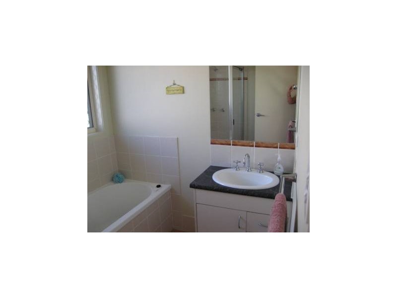 78 LAKE MANCHESTER STREET, Logan Reserve QLD 4133