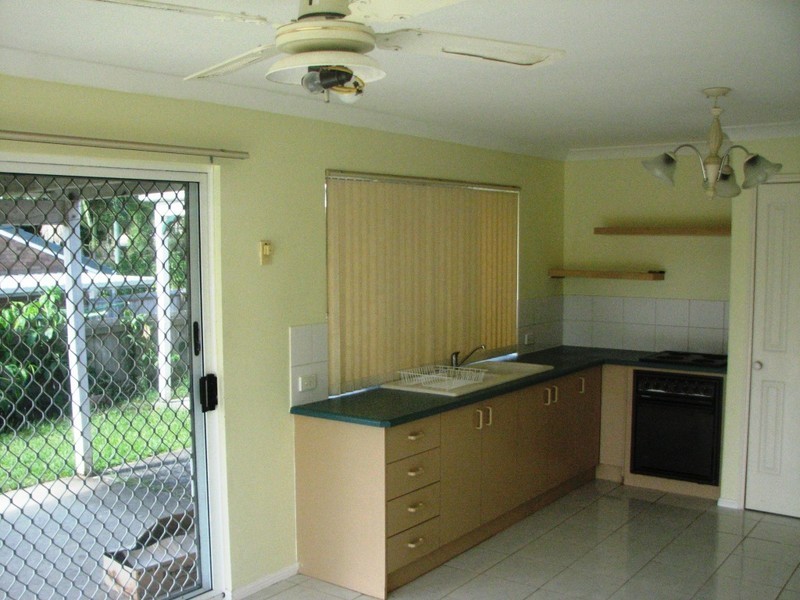 28 First Ave, Marsden QLD 4132