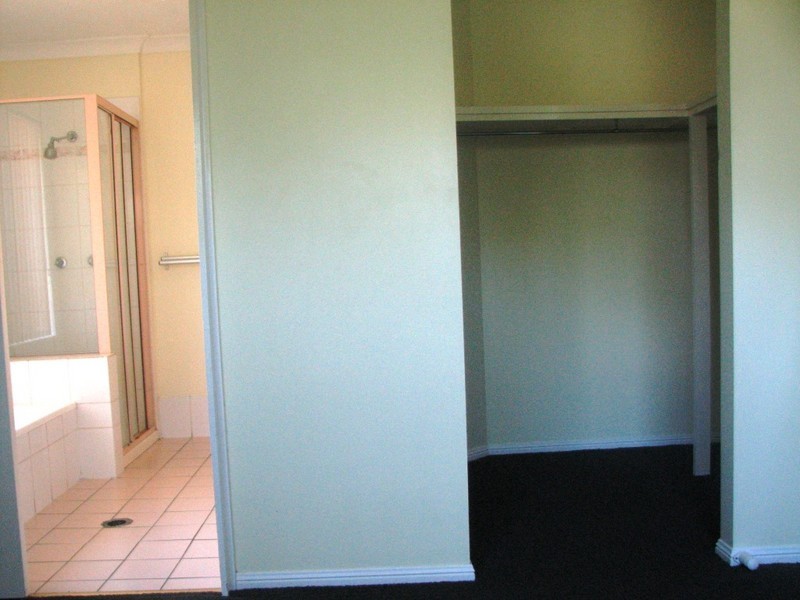 28 First Ave, Marsden QLD 4132