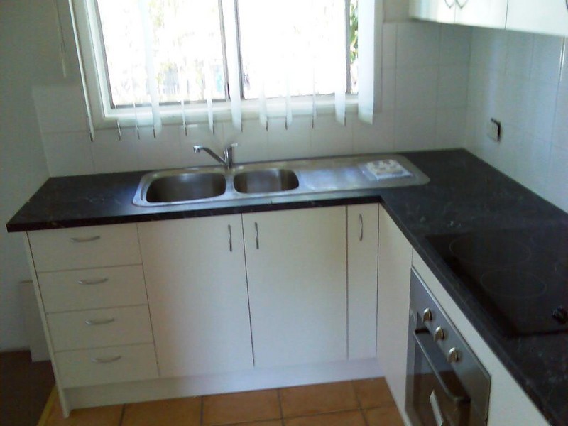 72 ASHTON ST, Kingston QLD 4114