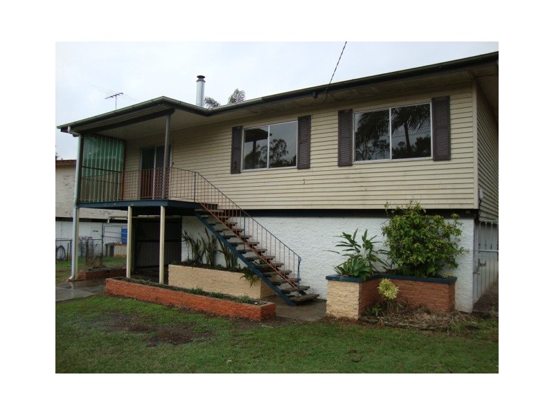 9 Louden St, Woodridge QLD 4114