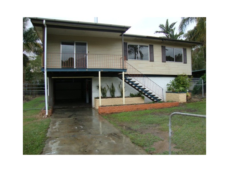 9 Louden St, Woodridge QLD 4114