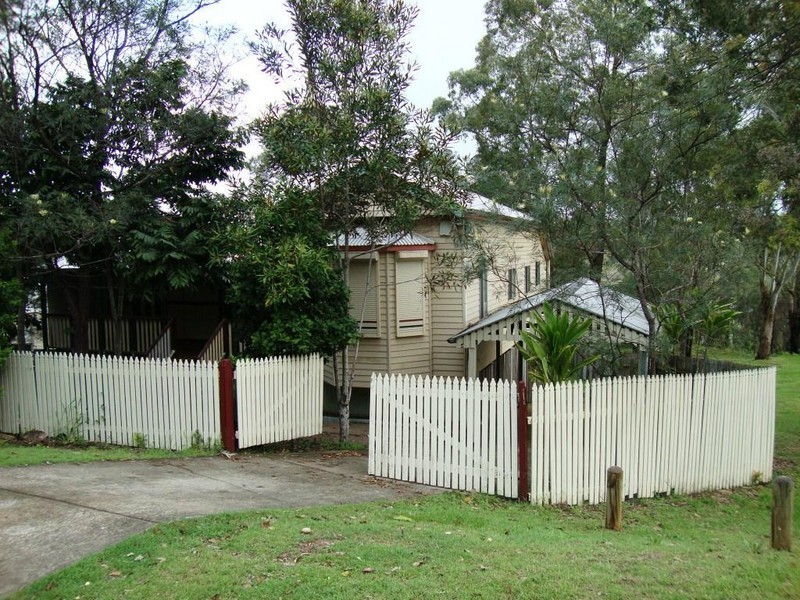 24 Collin St, Kingston QLD 4114